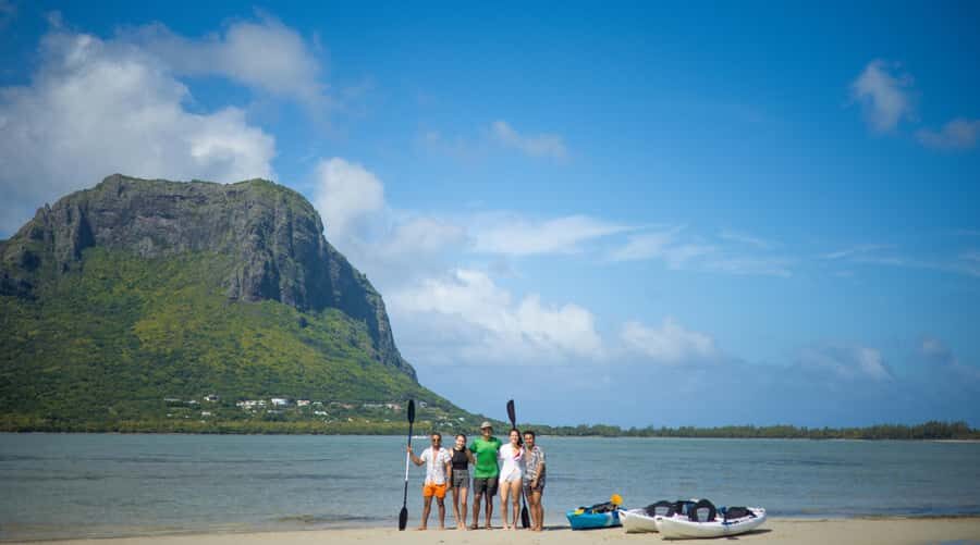 Mauritius: Guided Kayak tour to Benitiers Island - Starting in Le Morne: the view sets the tone