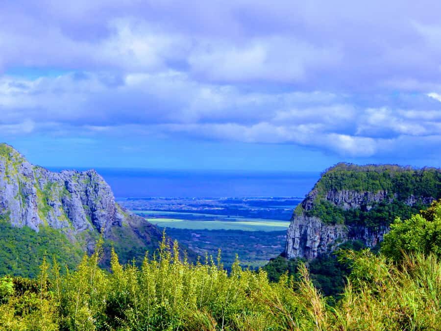 Mauritius: Guided Tamarind Falls Hike with Hotel Transfers - The meeting point matters: hotel transfers and the 8:00am start