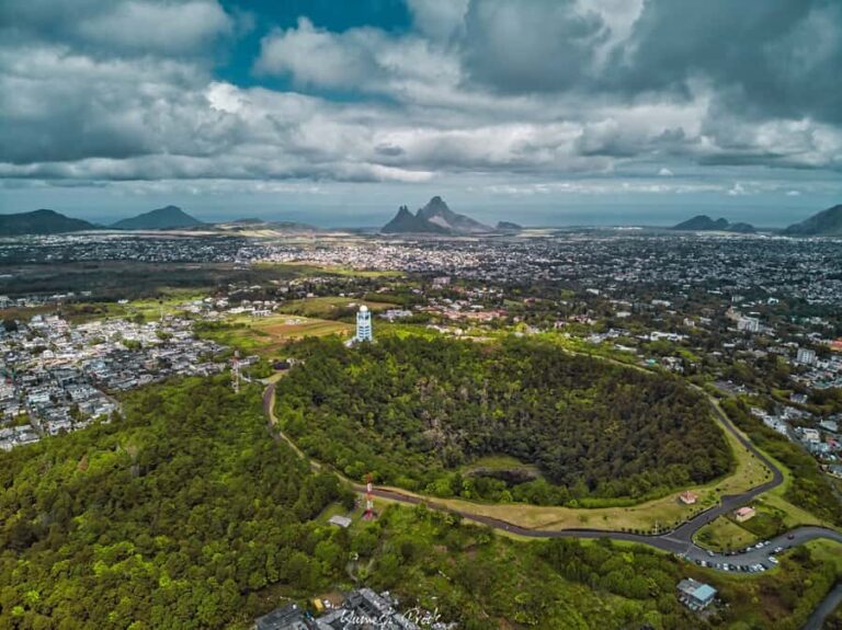 Mauritius: Guided Trip to the Southwest with Safari Tour - Door-to-door pickup and a guide who keeps it moving