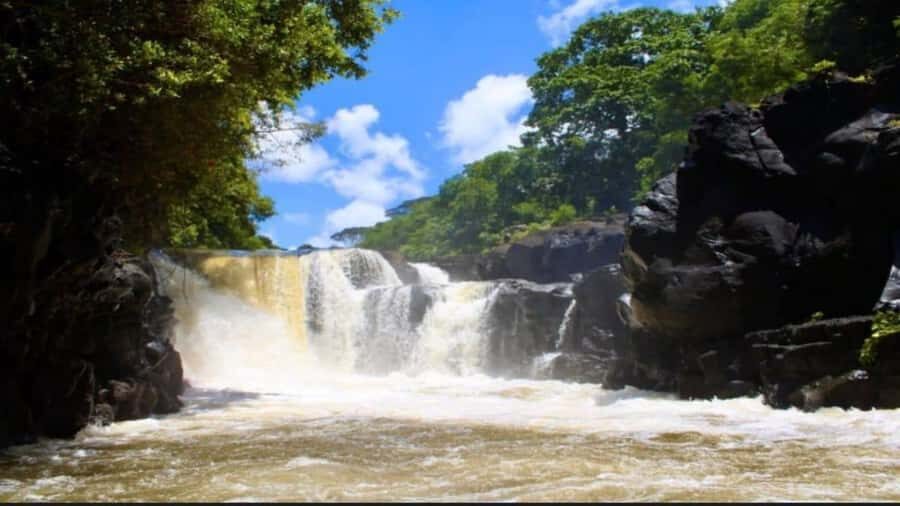 Mauritius: Ile Aux Cerfs catamaran cruise Lunch with BBQ - Meeting point and timing: get to Trou d’eau Douce early