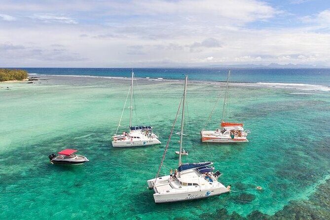 Mauritius: Ile Aux Cerfs Catamaran Tour with Lunch and Drinks - Snorkeling breaks at Ile aux Cerfs: What you’re actually looking for