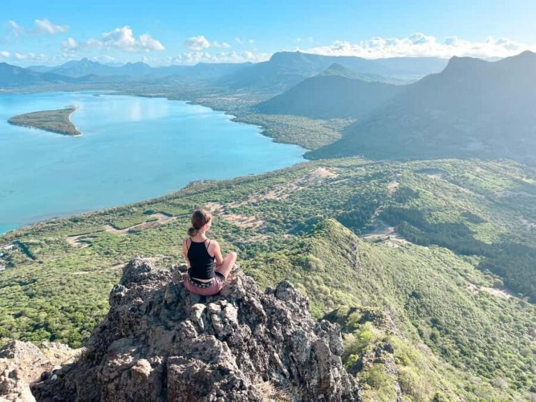 Mauritius: Le Morne Mountain Guided Sunrise Hike and Climb - Meeting at Le Morne Public Beach and the safety-first start