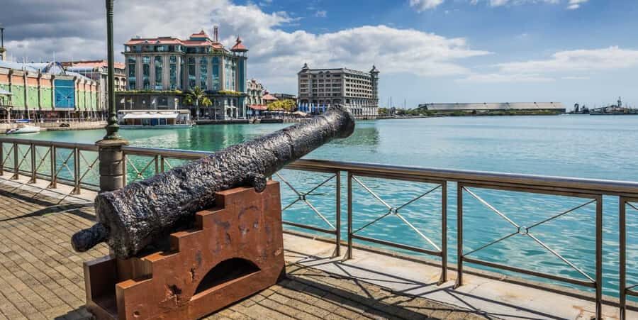 Mauritius: North Tour with Tea Tasting & Oceanarium Visit - Fort Adelaide, The Citadel: Port Louis views that make the drive worth it