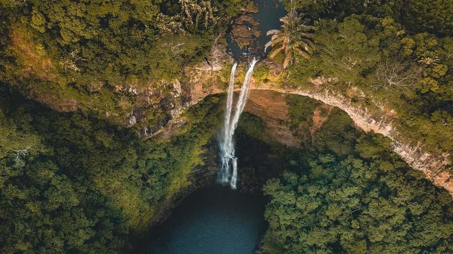 Mauritius: Private Full-Day South Mauritius Tour - Grand Bassin (Ganga Talao): temples, trees, and a crater lake walk