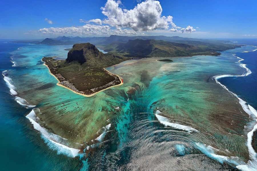 Mauritius: Private Full Day Tour with Entry Tickets & Lunch - A private route through Mauritius beyond the coast