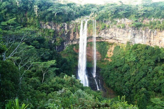 Mauritius Private Transfers: Airport and Ground Services - The One Catch: Driving Style and Car Seat Planning