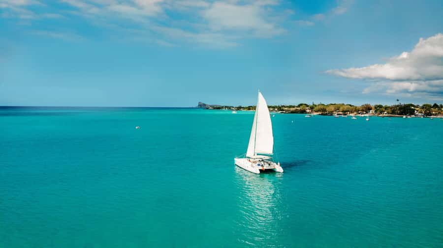 North: Cruise to the flat island & Gabriel island.bbq lunch - North Mauritius in One Day: Catamaran Cruising From Grand Baie