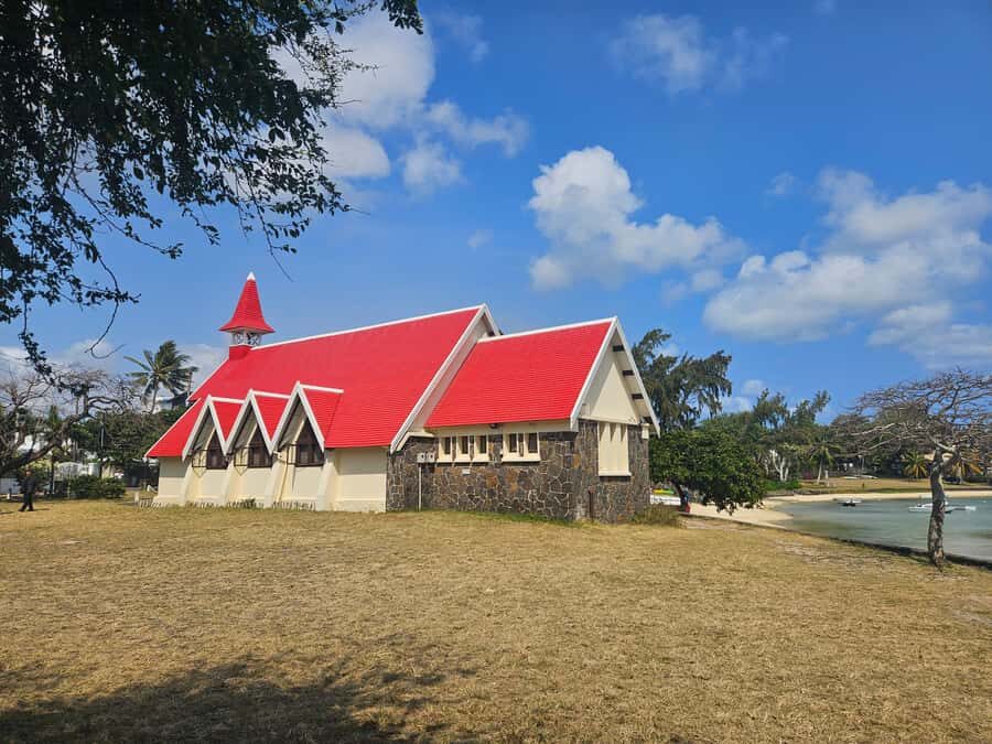 Port Louis: Mont Choisy, Botanical Garden, and Church Tour - Mont Choisy and Grand Baie: a swim break without the crowd crush