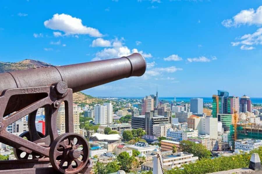 Port Louis: Private Guided Sightseeing Tour - Port Louis in one day: Fort Adelaide, market, waterfront, gardens