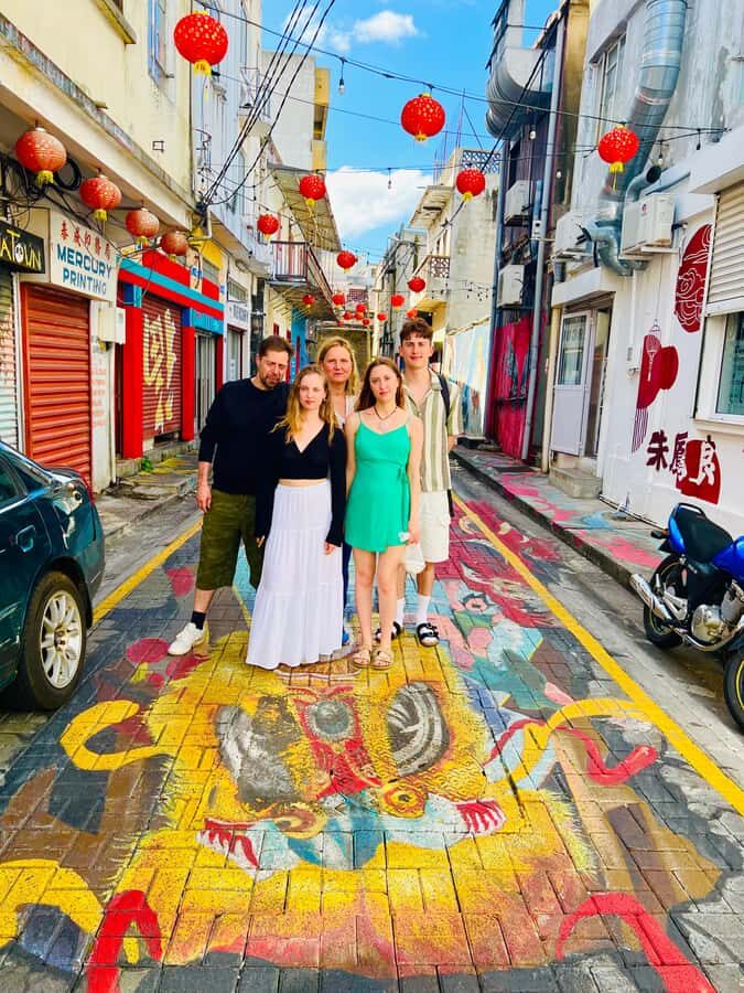 Port Louis: Street Food & City Tour - The actual food math: 6–8 tastings and what that feels like