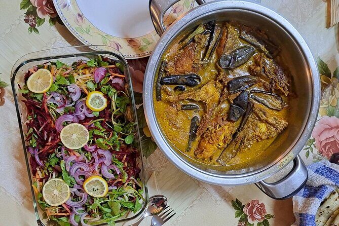 Private Cooking Class in Mauritius with a Local Family - Step 2: Cooking 2–3 Mauritian dishes from family recipes