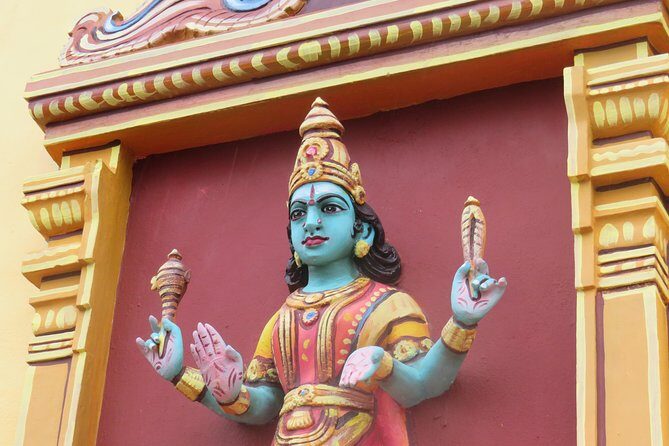 ROUTE OF INDIAN SPIRITUALITY - Stop 3: Cap Malheureux Muruga statue, 15 meters, and the Batu Caves link