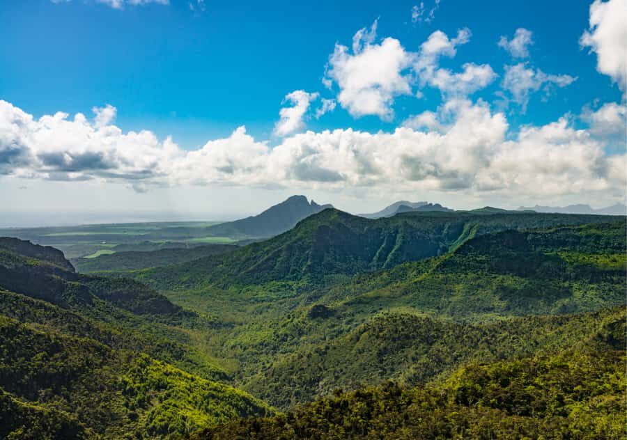 South: Gorges, Waterfalls, Lakes, Trails, 23 Coloured Earth - South Mauritius, the practical way: water, temples, and trails in one day