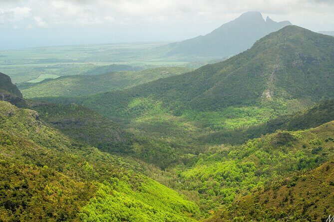 South of Mauritius :Full day package including Chamarel Coloured earth & lunch - Alexandra Falls viewpoint: a quick stop in a nature reserve