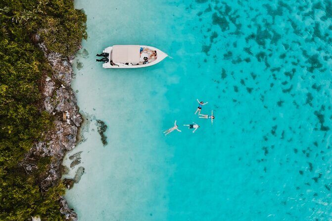 Speedboat Ile aux Cerfs + GRSE Waterfall, BBQ and Bar - The BBQ Lunch and Drinks Part: What You’re Paying For