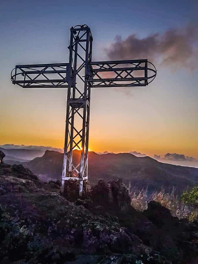 Sunrise hike at Le Morne Brabant with Local Guides (UNESCO) - Why Sunrise on Le Morne Brabant Feels Worth the Early Wake-Up