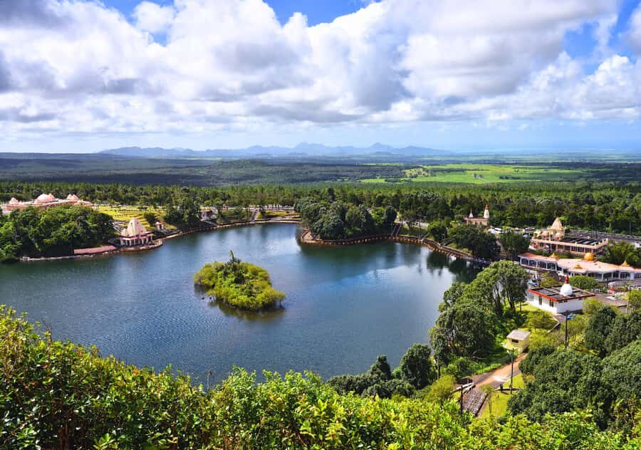 Tea Route: Lake, Forest, Tea Plantation & 3 Course Lunch - Trou aux Cerfs: the quick volcano stop with big visual payoff