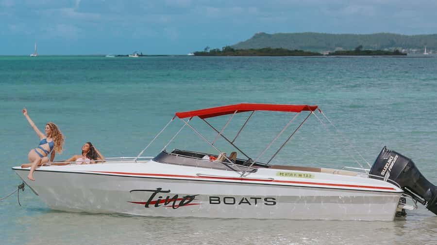Trou d'Eau Douce: 5 Island Adventure with BBQ & Snorkeling - Ile aux Cerfs start: easy wandering, then the pace kicks in