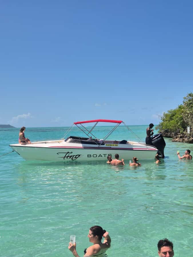 Trou D'Eau Douce: 5 island tour Mauritius with lunch/drinks - From Trou d’Eau Douce to Ile aux Cerfs: the fast start that sets the tone