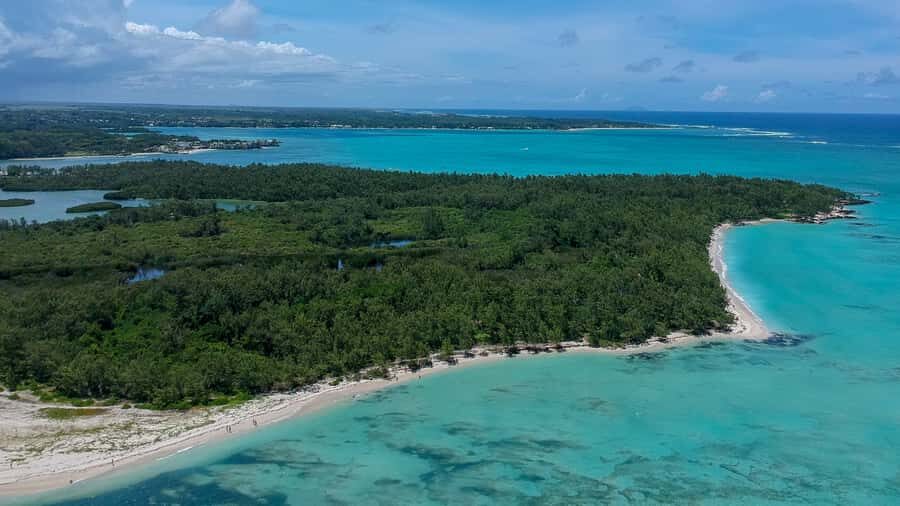 Trou D'Eau Douce: 5 island tour Mauritius with lunch/drinks - Snorkeling time: plan for the kit details before you go