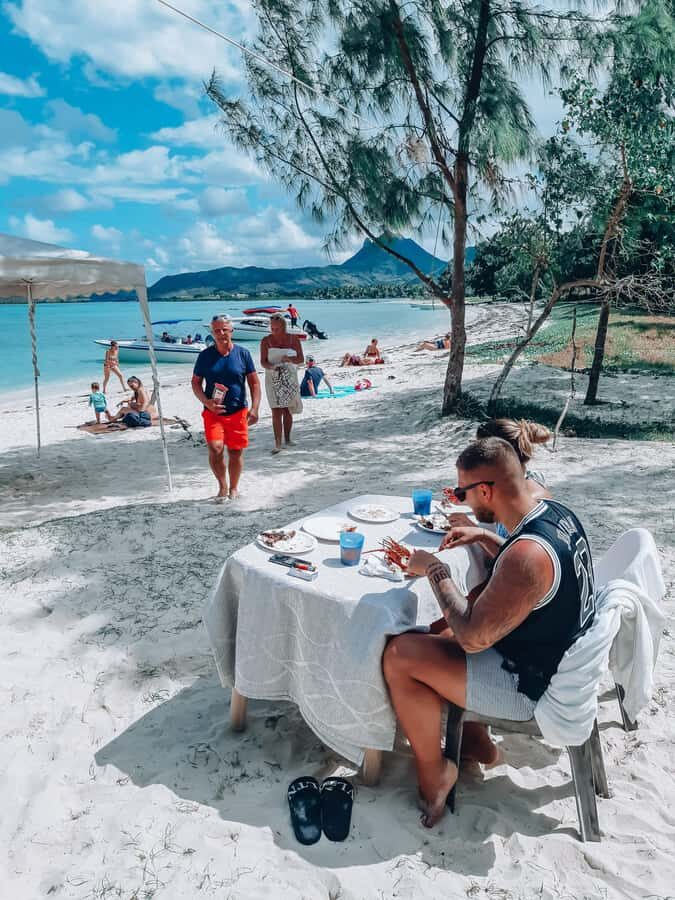 Trou D'Eau Douce: 5 island tour Mauritius with lunch/drinks - Île aux Aigrettes: the calmer nature reserve moment