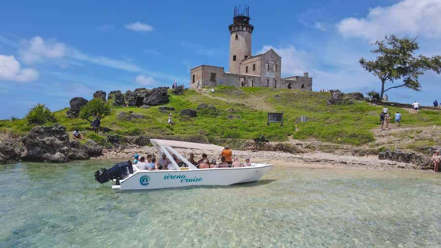 Trou d'Eau Douce: 5 Islands Tour with Snorkeling and BBQ - Margénie island BBQ: a real meal with drinks included