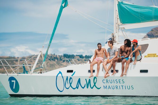 WEST Shared Cruise : OCÉANE Full Day Catamaran Ile aux Bénitiers - Price and what you actually get for $69.69